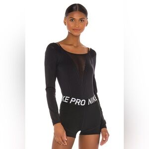 🔥NWT NIKE LONG-SLEEVE SEAMLESS TRAINING BODYSUIT BLACK XS WORKOUT GEAR